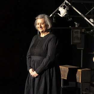 Premiera predstave Skrinjica sinjega maka